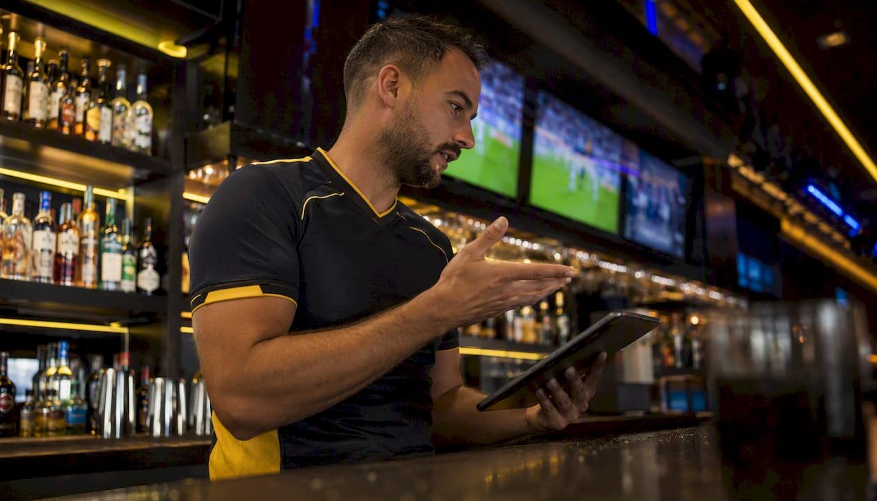 Sportsbook operator monitoring live betting settlement